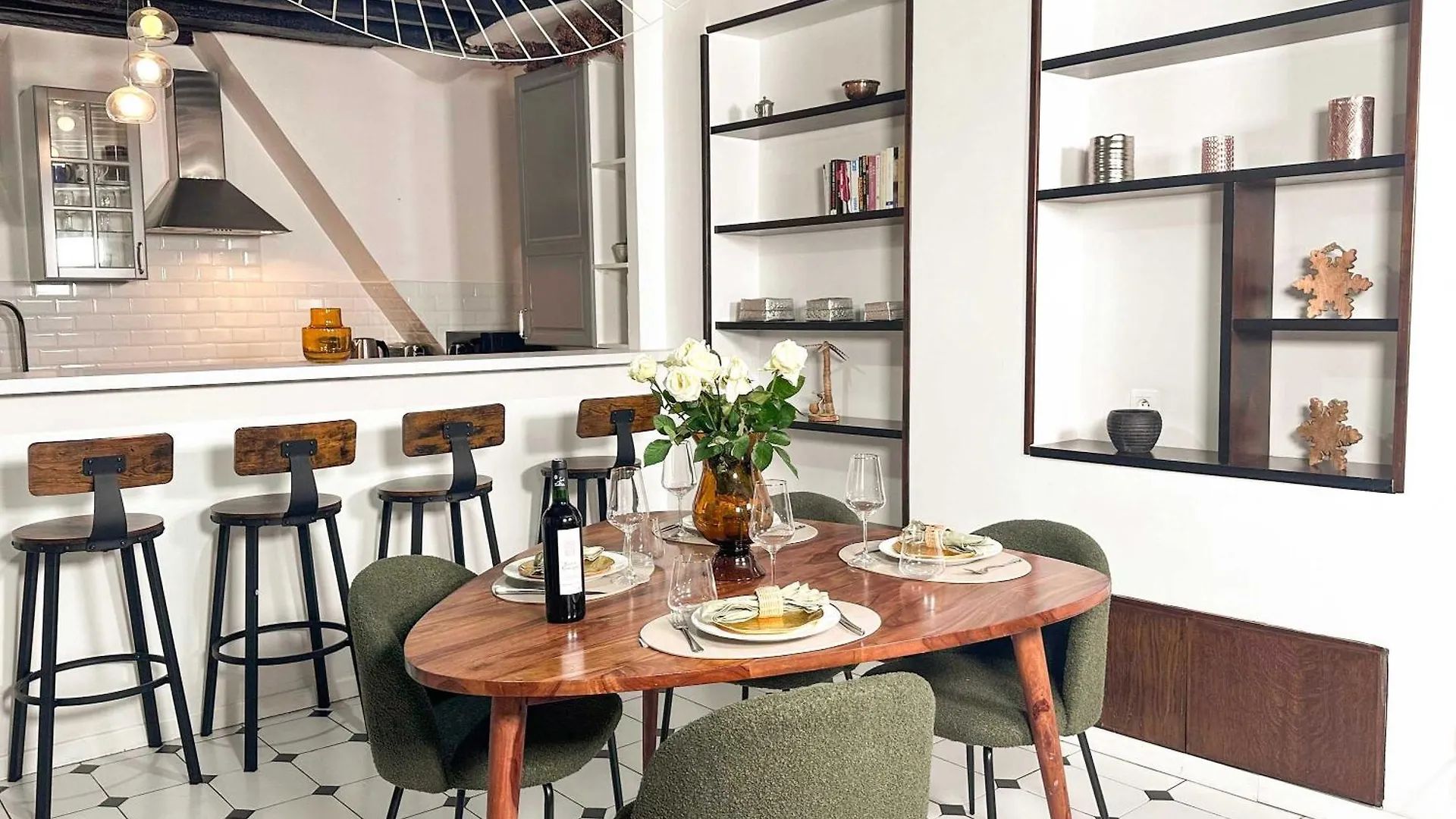 Modern & Spacious Near Le Marais Apartment Paris