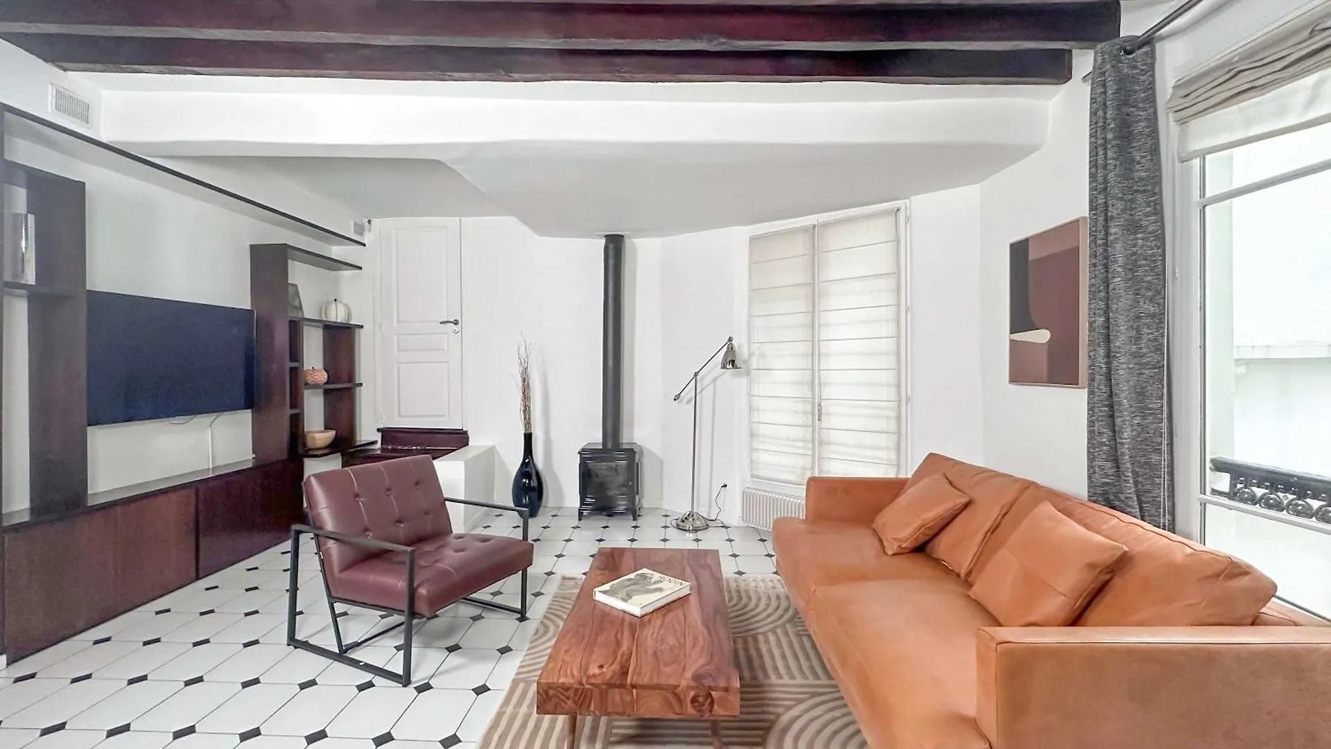 Modern & Spacious Near Le Marais location