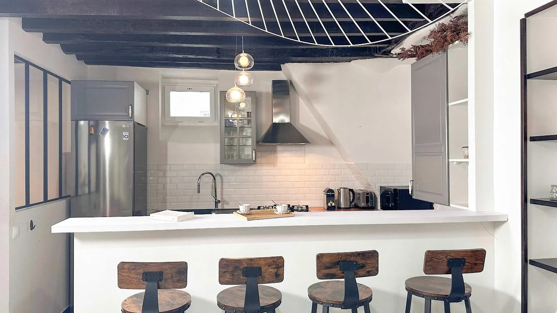 شقة Modern & Spacious Near Le Marais باريس